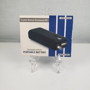 5200MAh Portable Battery Bank with Flashlight, Phone and Tablet Charger